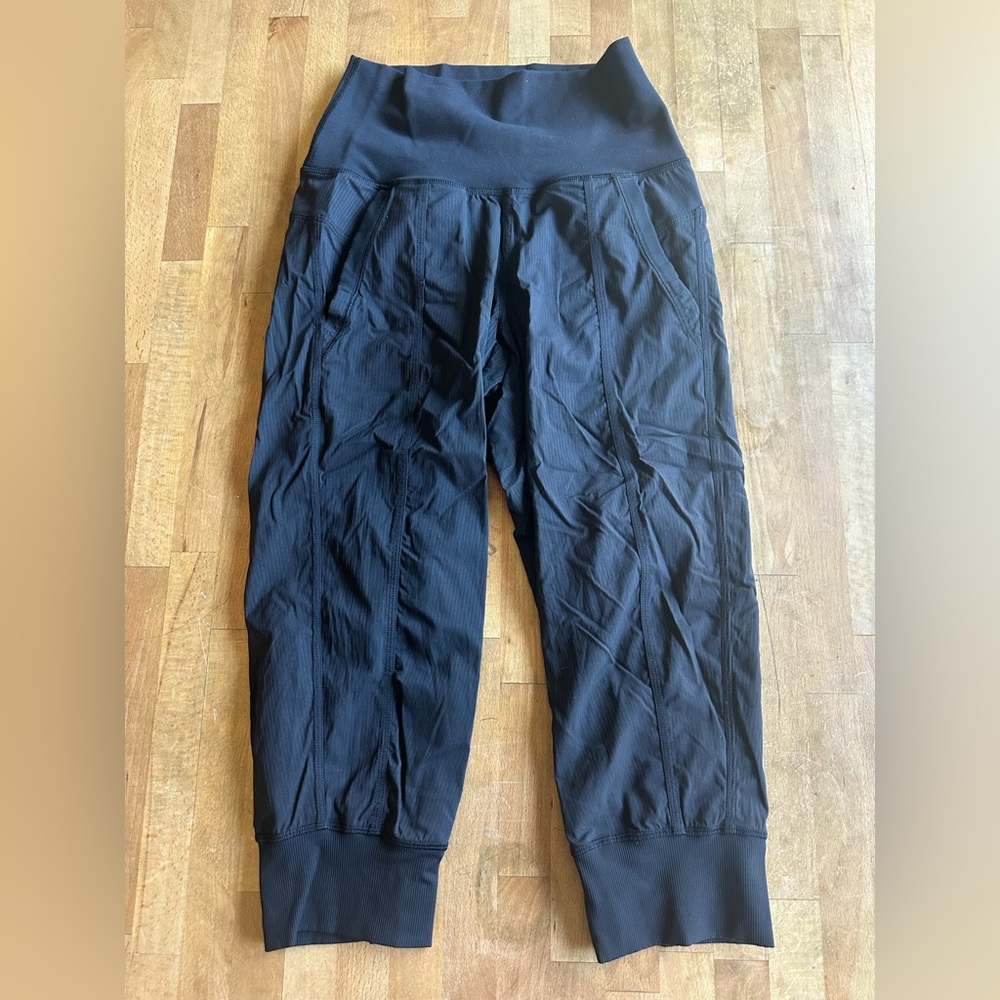 Lulu lemon Dance Studio capri pant